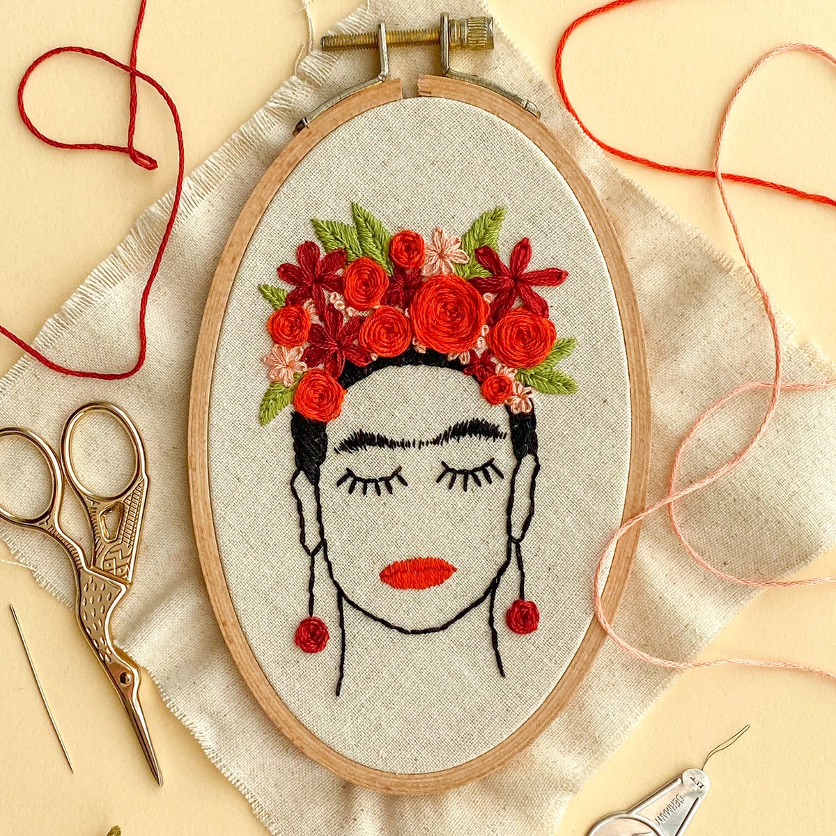 Frida Kahlo - Borduurpakket - Modern borduren - Daffies DIY